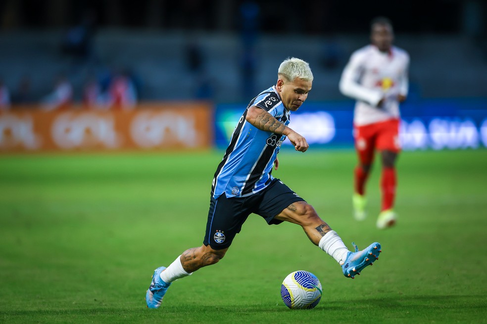 Soteldo em campo contra o Bragantino — Foto: Lucas Uebel/Divulgação Inter