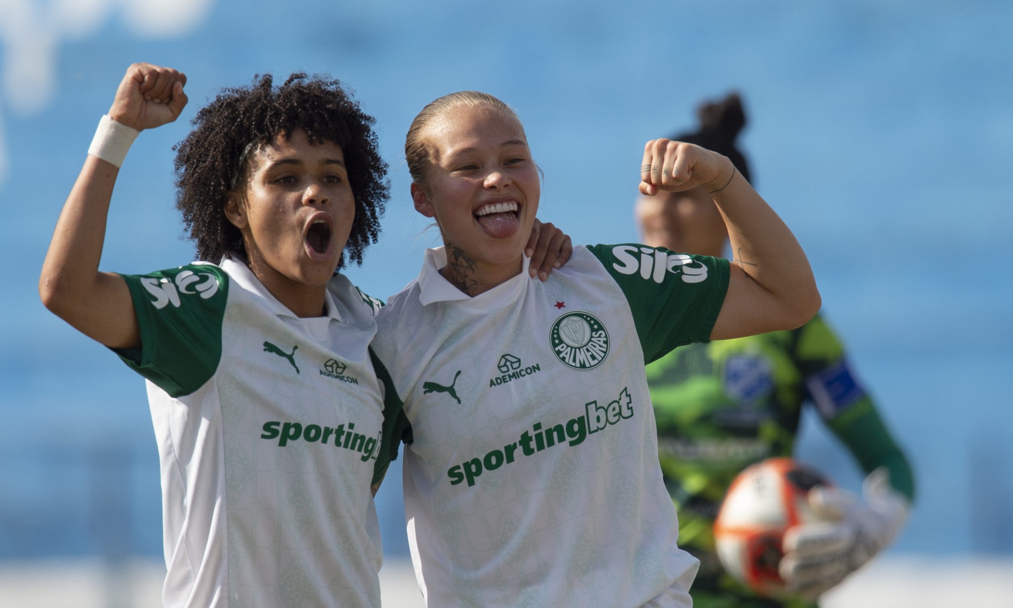 Estreia de Ana Guzmán com gol e vitória no Palmeiras no feminino.