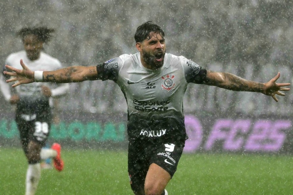 Corinthians x Racing Yuri Alberto — Foto: NELSON ALMEIDA / AFP