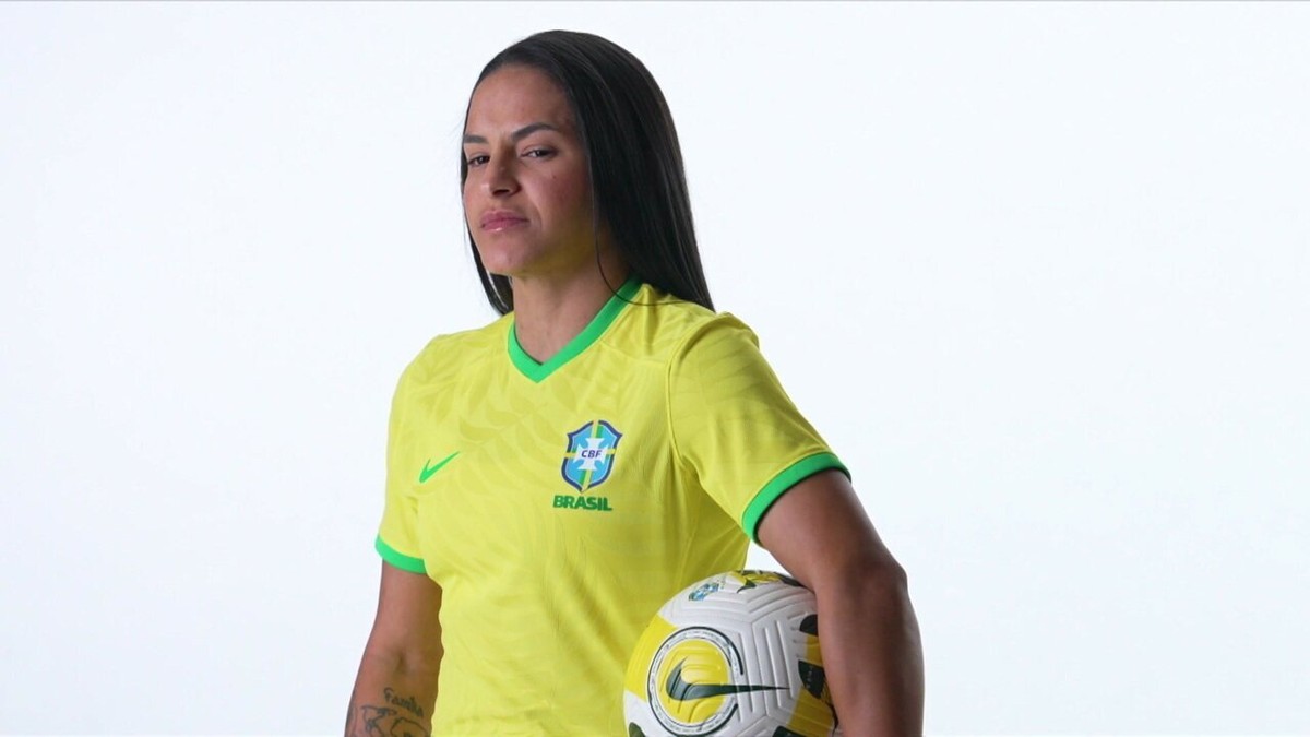 CBF apresenta uniforme da seleção feminina para Copa 2023