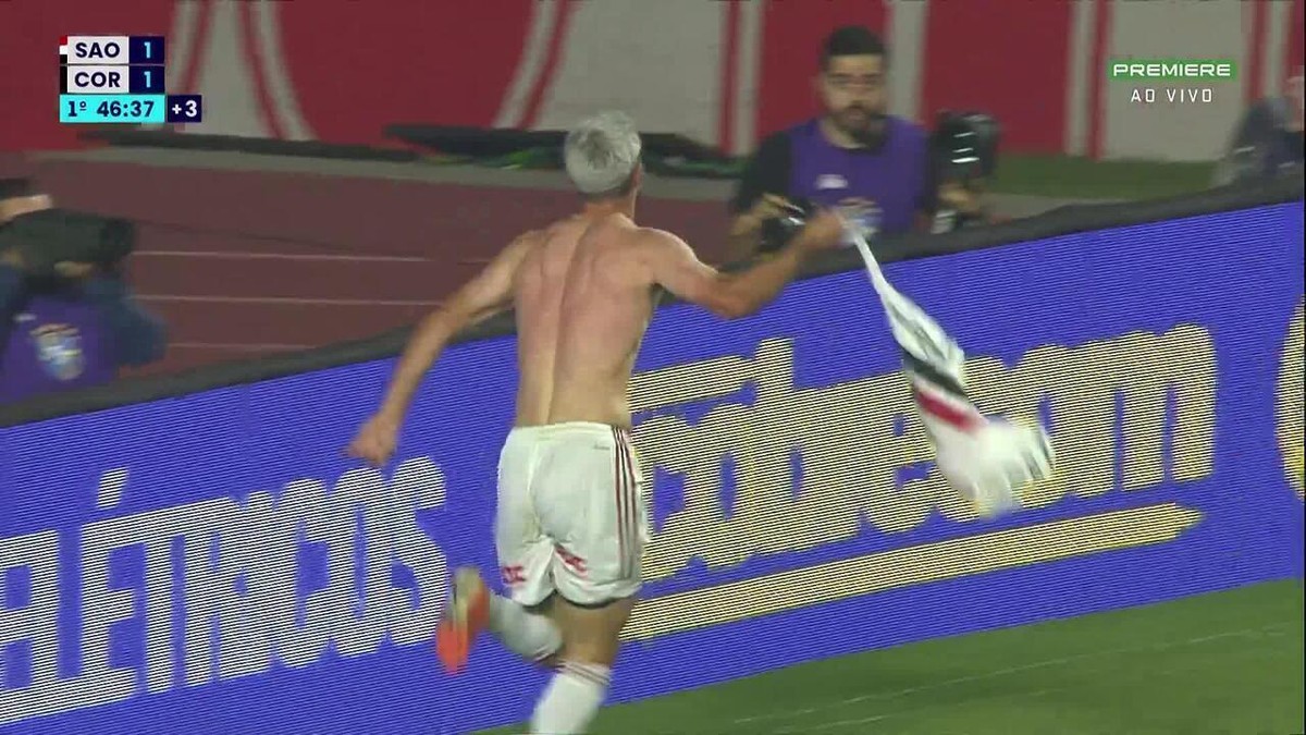 Lucas, Calleri, Rafinha... São Paulo terá mês para definições que podem impactar 2024