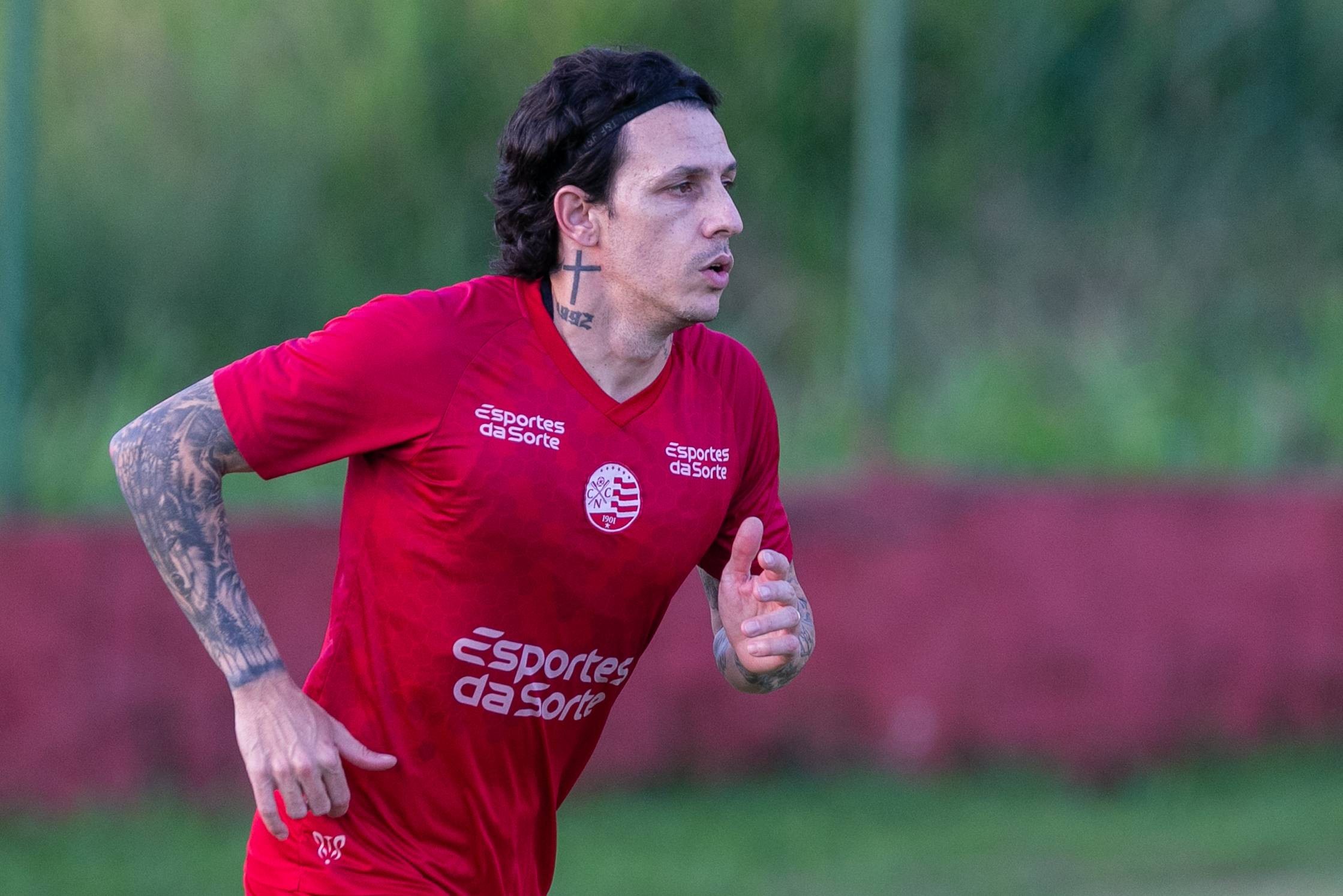 Náutico tem reforços de Arnaldo e Jean Carlos para encarar o CRB