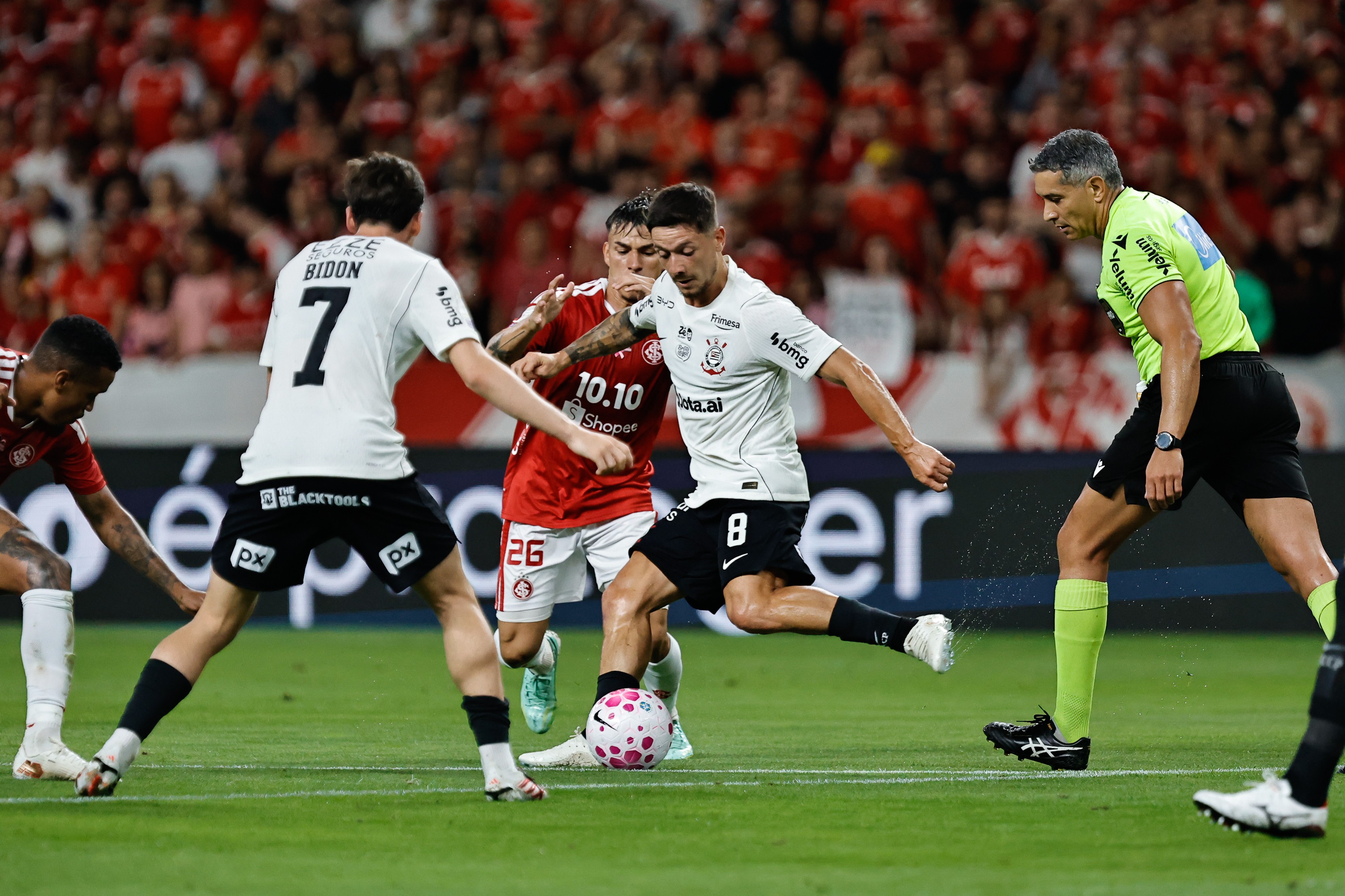 Atuações do Corinthians: André marca, mas não evita sétima derrota seguida; dê suas notas