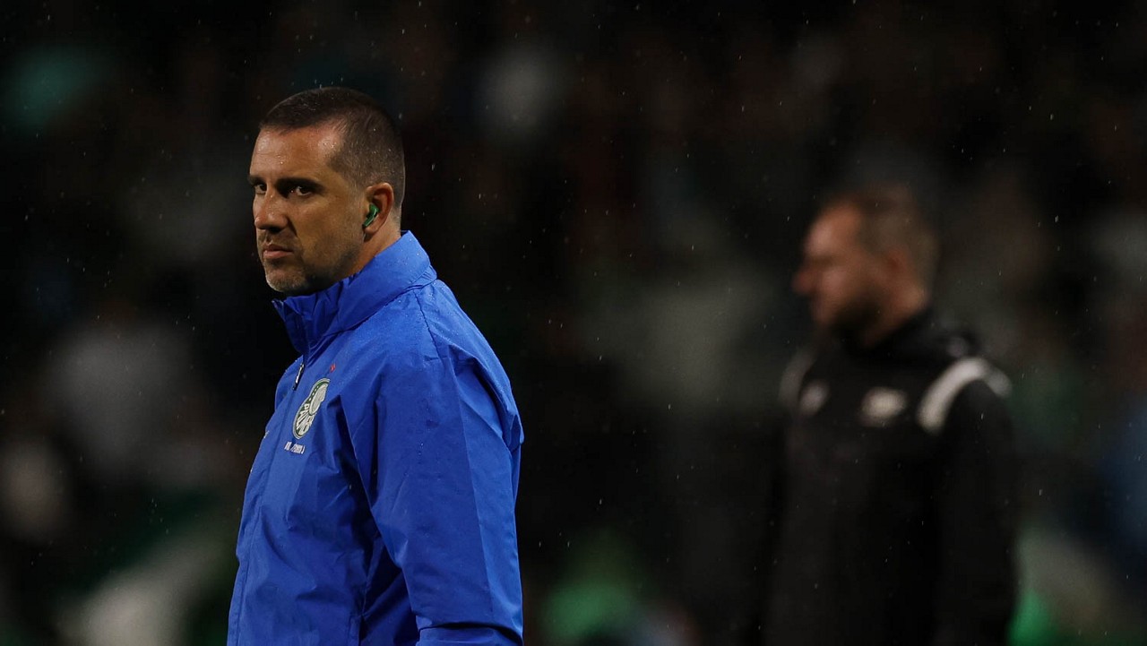 Auxiliar do Palmeiras elogia Barboza e comenta interesse em Danilo: "Conhecemos muito bem"