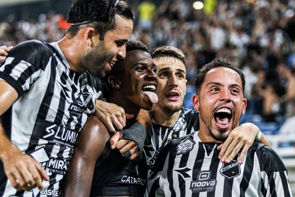 ABC prova força do grupo com boas atuações de Jhosefer, Brunão, Rikelmi e Luiz Fernando — Foto: Alexandre Lago