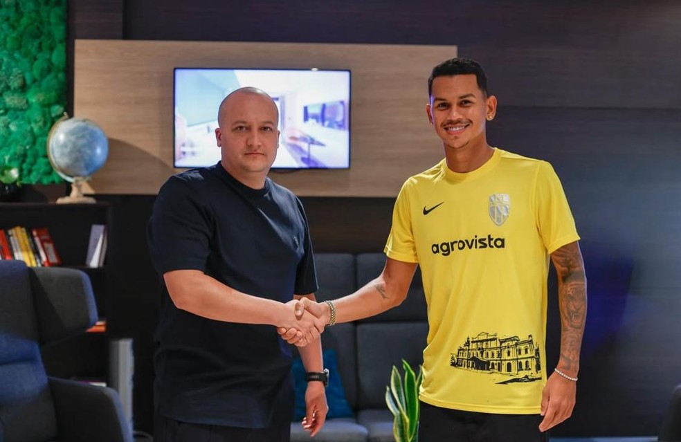 Ex-Cruzeiro, Fernando Henrique assina com clube da Ucrânia — Foto: Divulgação