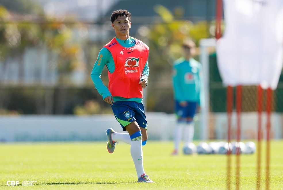 Angelo, do São Paulo, pela seleção brasileira sub-17 — Foto: Rafael Ribeiro/CBF