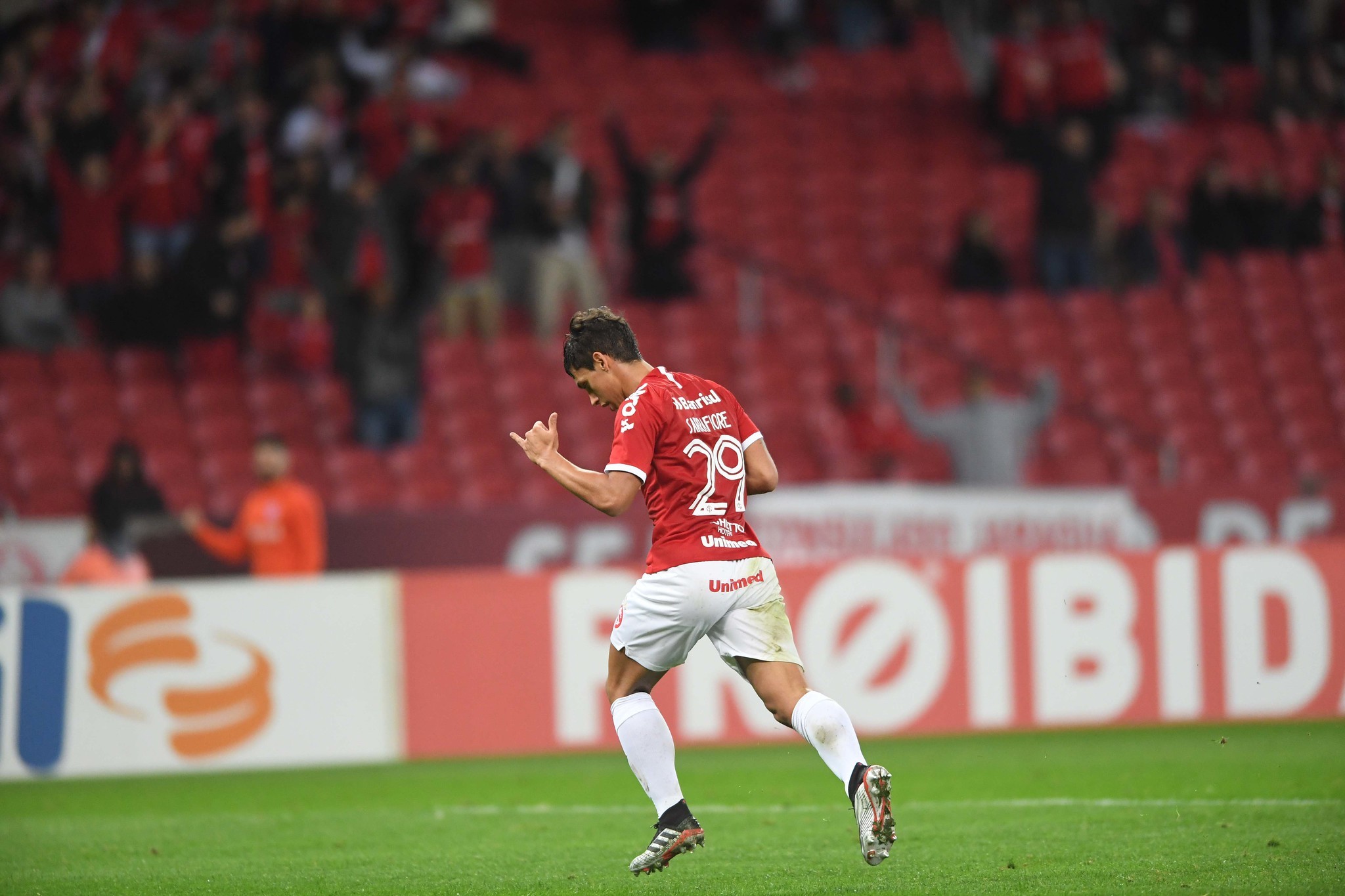 Sarrafiore aprova em nova função, vira um dos goleadores do Inter no ...