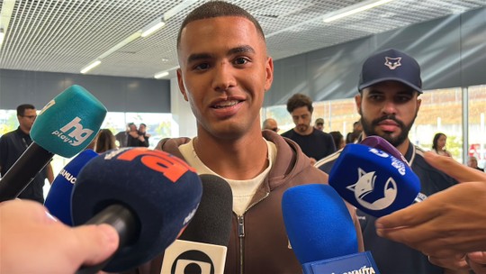 Ex-Roma e Corinthians, João Costa chega a BH para assinar com o Cruzeiro