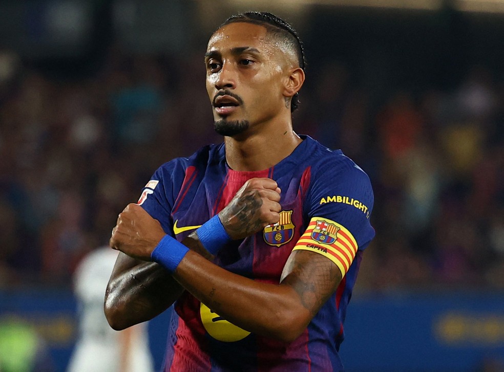 Carrasco do Real Madrid, Raphinha treina no Barcelona e deve voltar ao time  no clássico | Ge