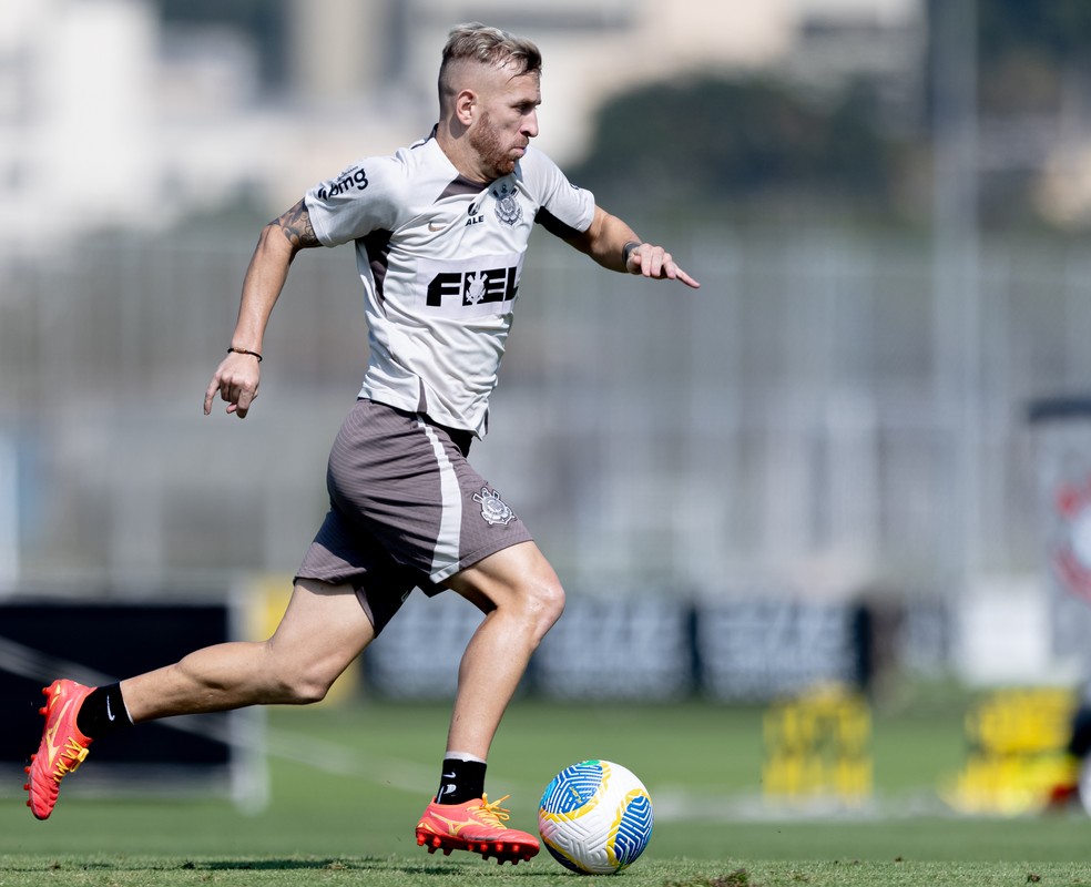 Atacante Pedro Henrique em treino do Corinthians — Foto: Rodrigo Coca / Ag.Corinthians