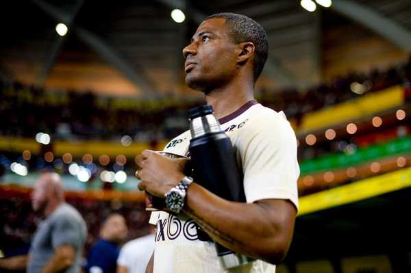 De La Cruz tem treinado em duas funções diferentes no Flamengo, e Tite elogia: Versátil