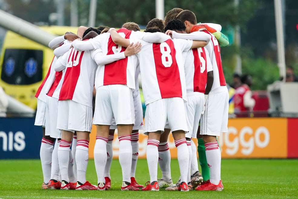 Escudo da seleção de Futebol da Holanda - Disciplina - Educação Física