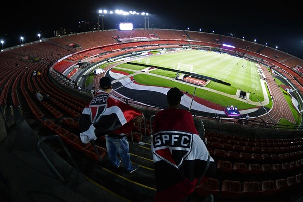 Corinthians é superado pelo São Paulo no Morumbi e cai na semifinal do  Paulistão 2022