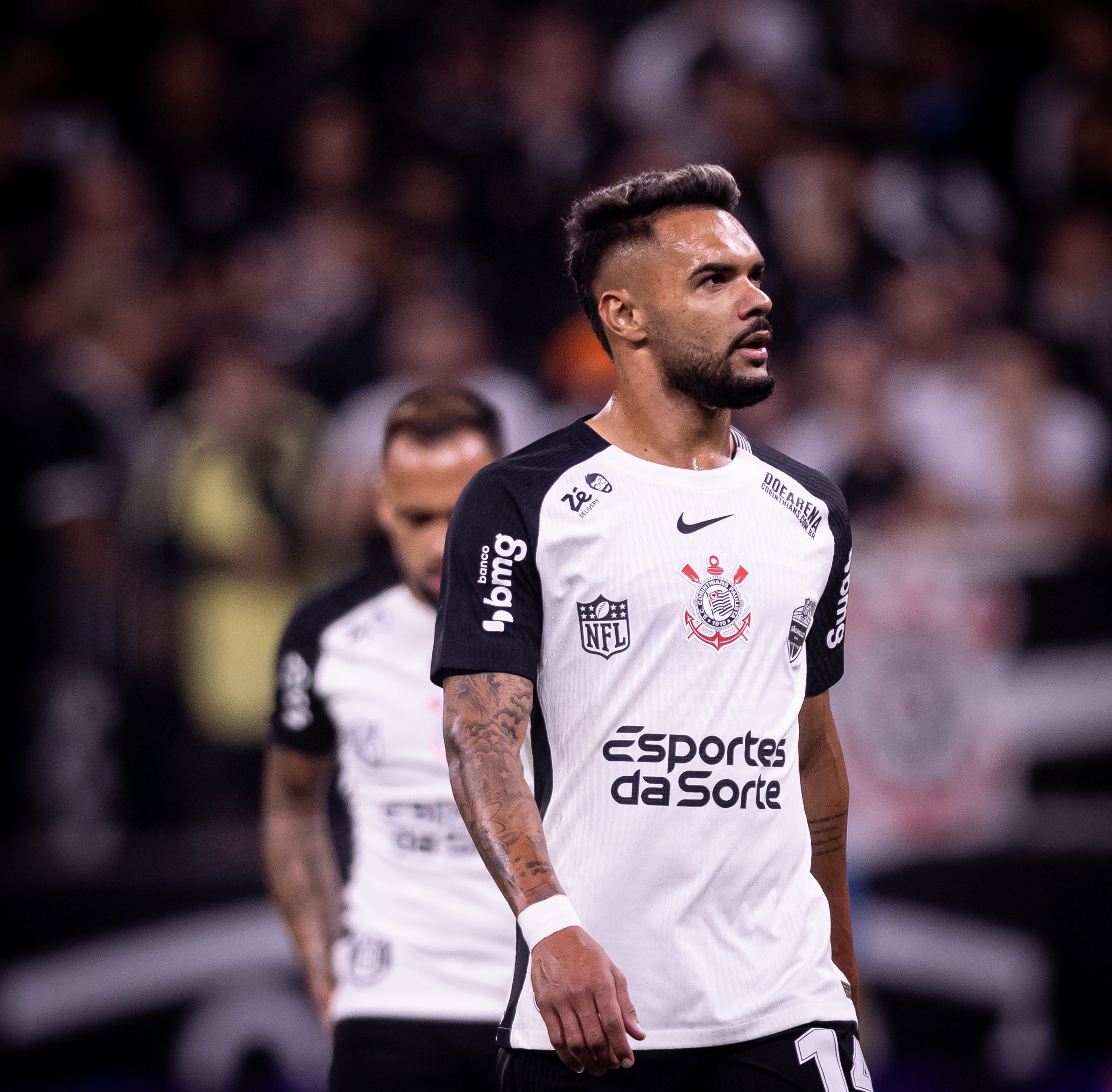 Raniele tem lesão muscular na coxa e inicia tratamento no Corinthians