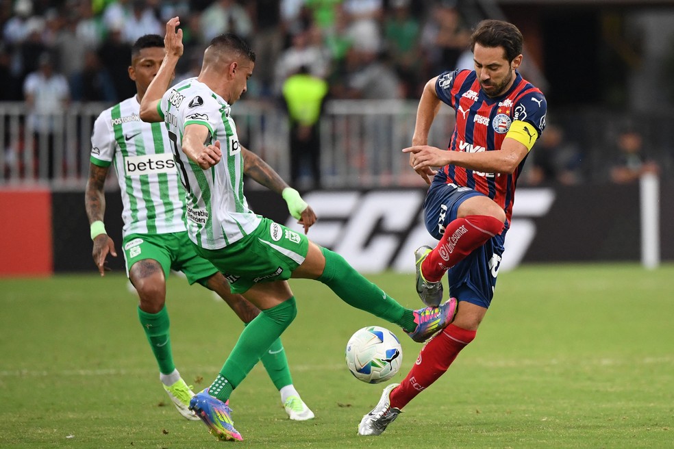 Everton Ribeiro Atlético Nacional x Bahia Libertadores — Foto: Jaime Saldarriaga/AFP