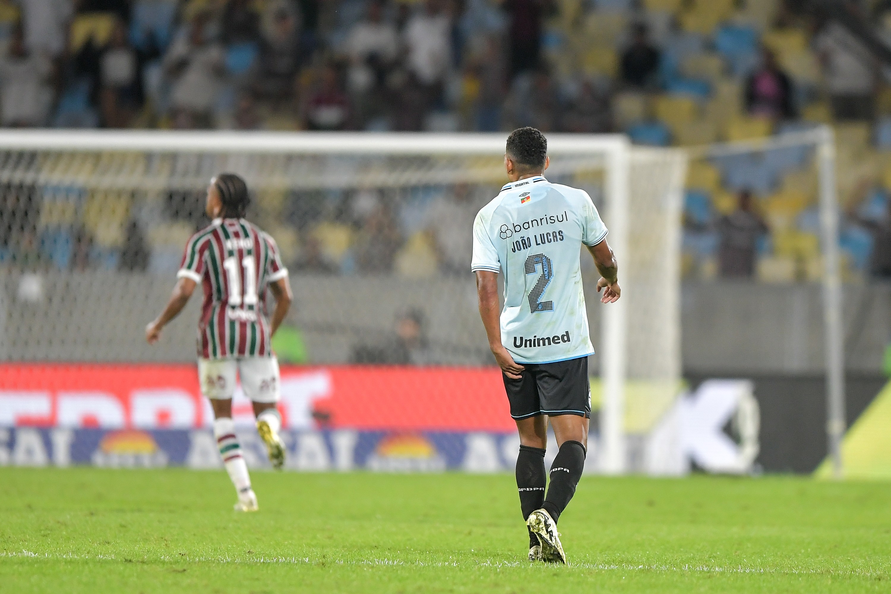 Lesão de João Lucas deixa Grêmio desfalcado na lateral-direita novamente.