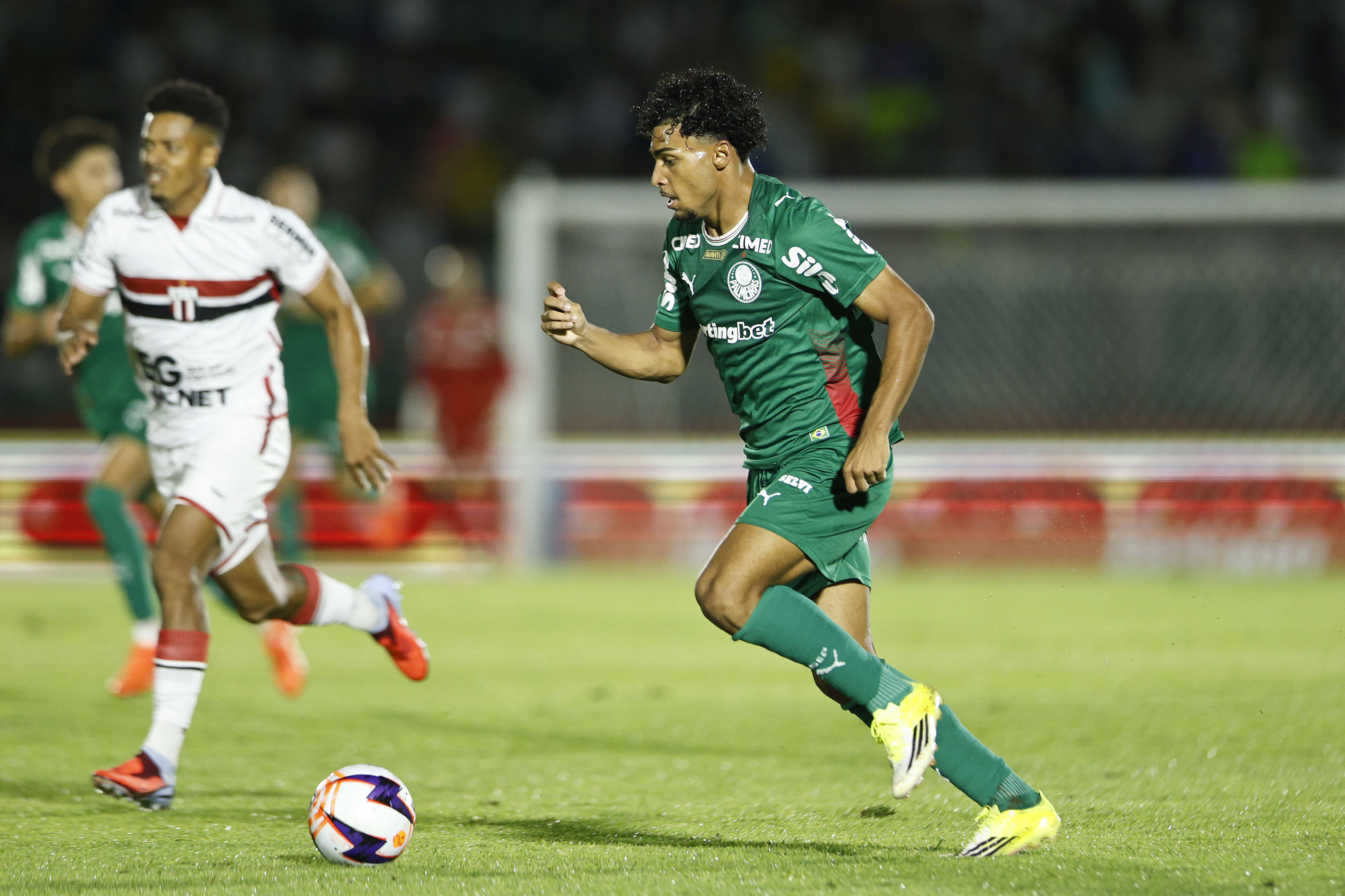 Palmeiras Alternativo Mostra Fragilidades e Acentua Necessidade de Reforços para a Temporada