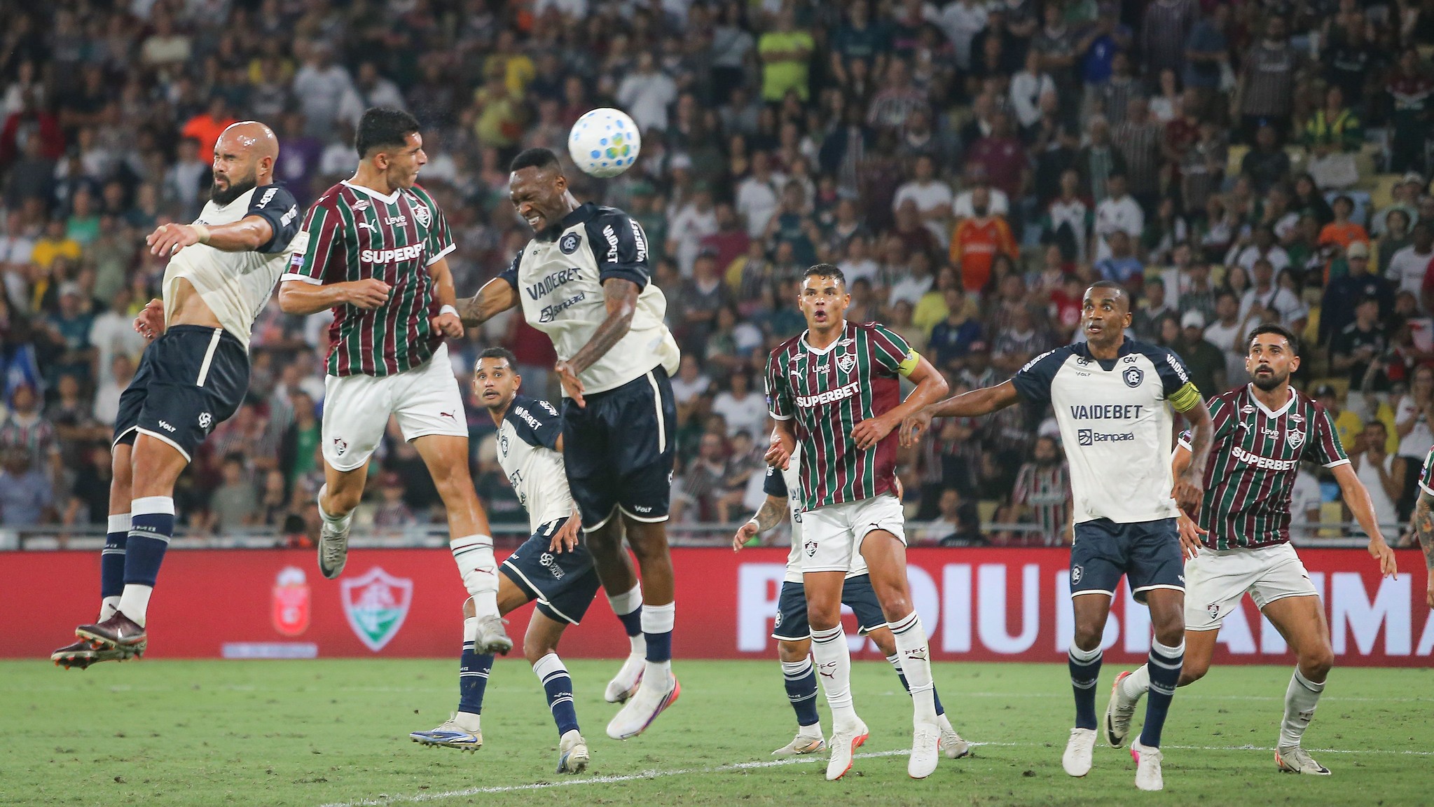 Análise: estratégia funciona pela metade, e Remo aposta fichas nos jogos em casa