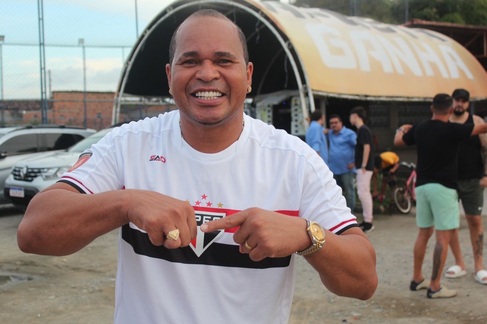 Aloísio Chulapa disse que Fabrício tem potencial para chegar ao São Paulo — Foto: Denison Roma/ge