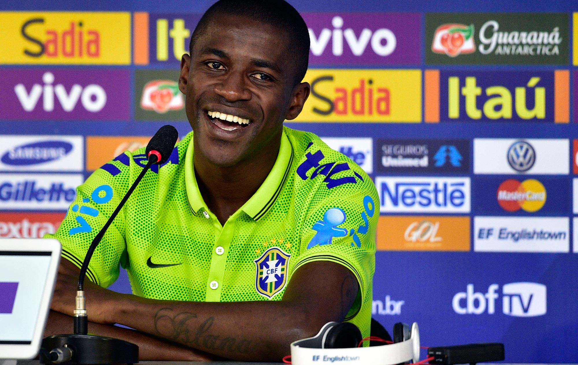 Ramires, ex-Joinville, Cruzeiro, Chelsea e Palmeiras, anuncia ...