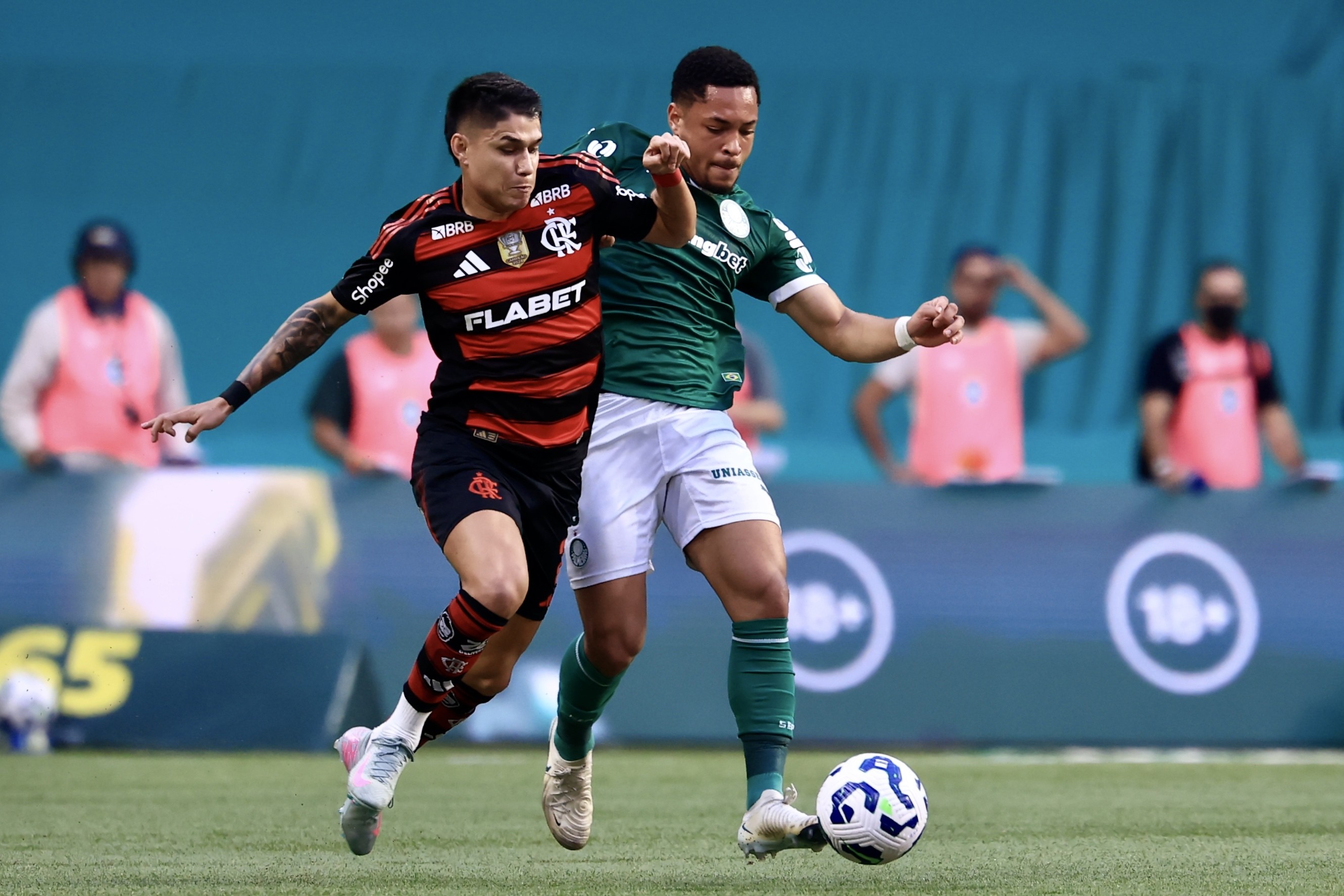 Flamengo e Palmeiras: confronto de estatísticas no Brasileirão 2023