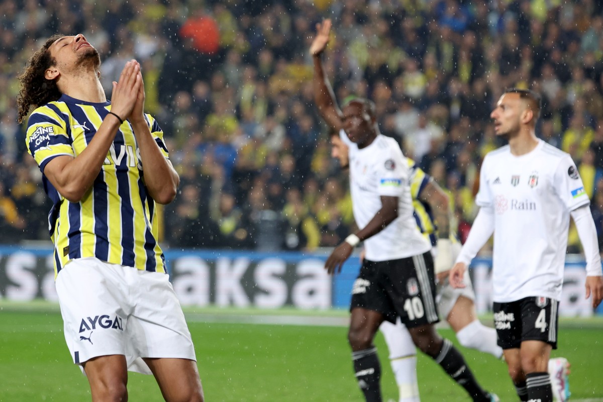 ISSO VALE?! Olha o gol marcado pelo Besiktas contra o Fenerbahçe Turcão  Feminino 😱🇹🇷 #shorts 