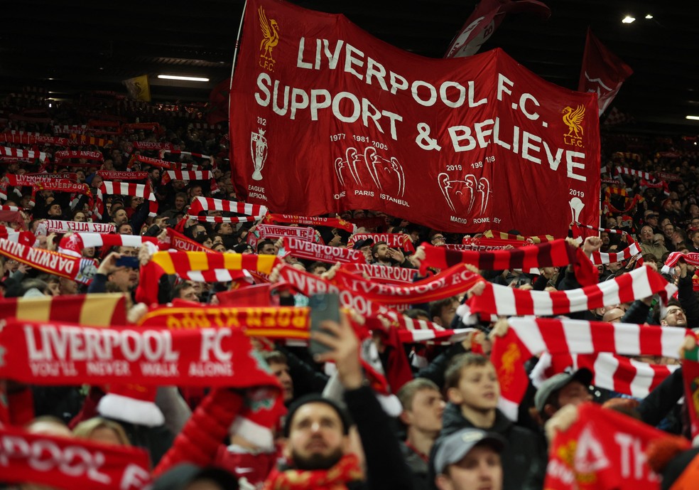 Liverpool cede empate após abrir 3 a 0 e praticamente entrega o título do  Inglês - Superesportes