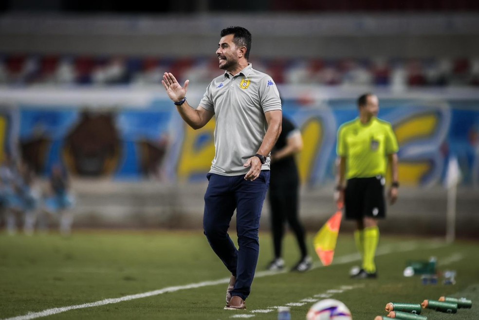 Júlio César Nunes durante comando do Nacional-AM