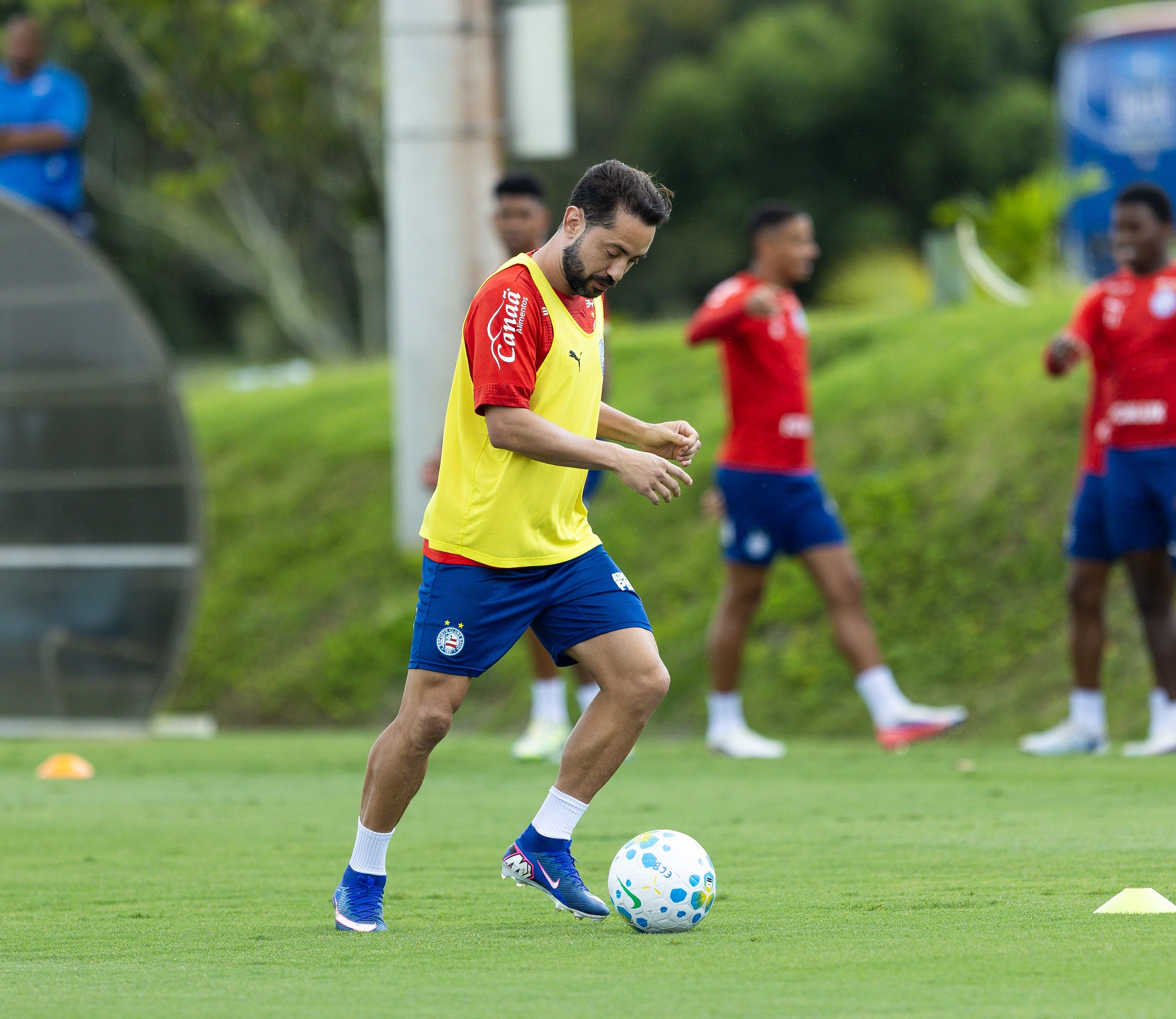 Bahia divulga relacionados com retorno de Everton Ribeiro e quatro desfalques; veja lista
