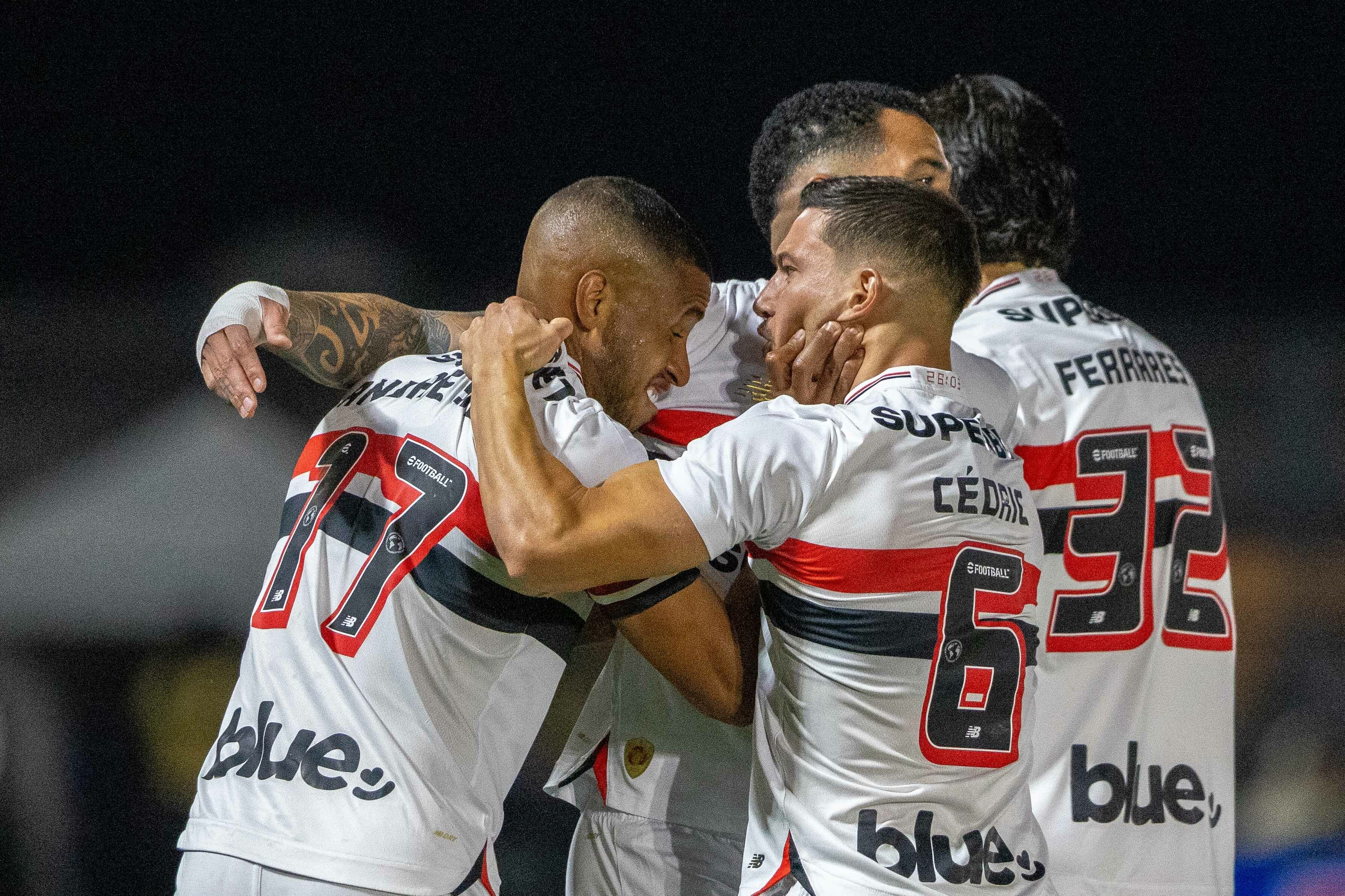 André Silva e Luciano brilham em empate do São Paulo; avalie suas atuações