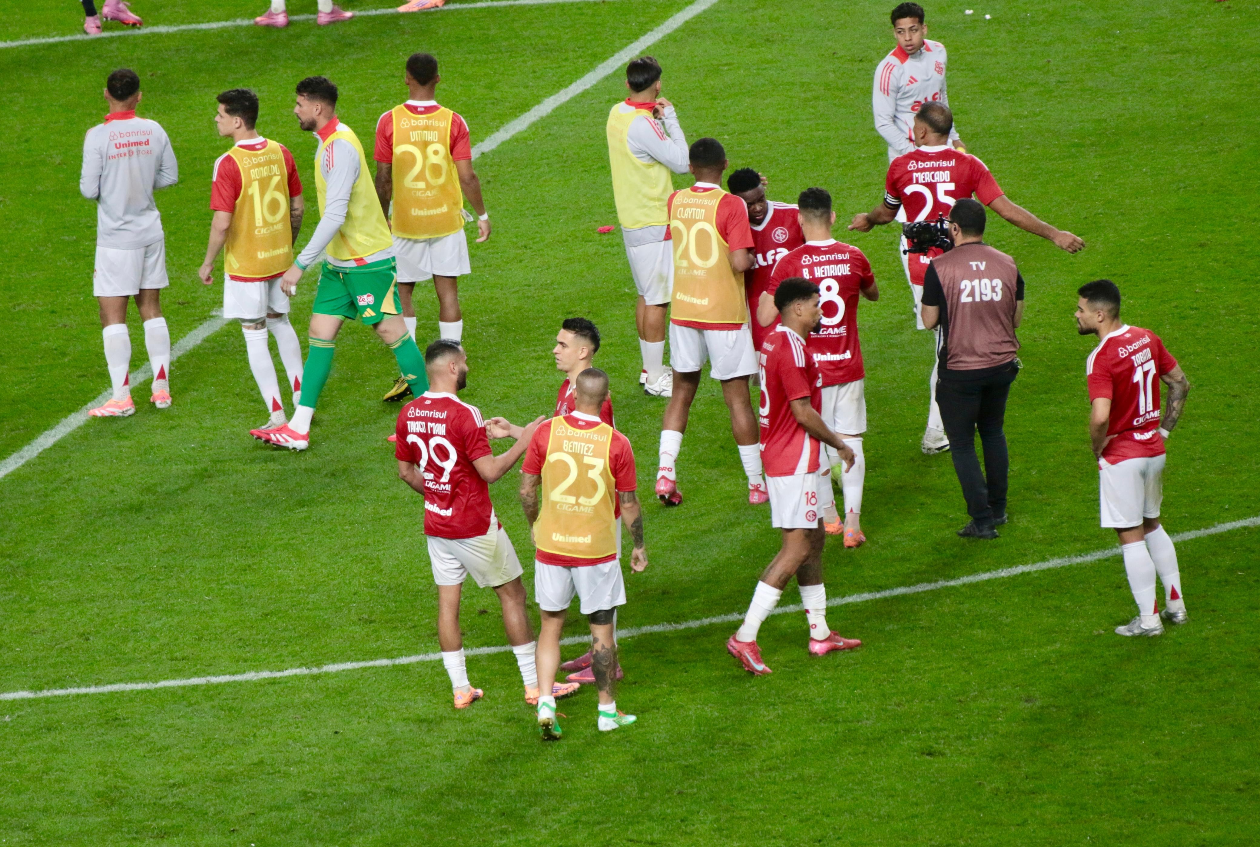 Análise: Inter apavora torcida, e Beira-Rio deixa de rugir
