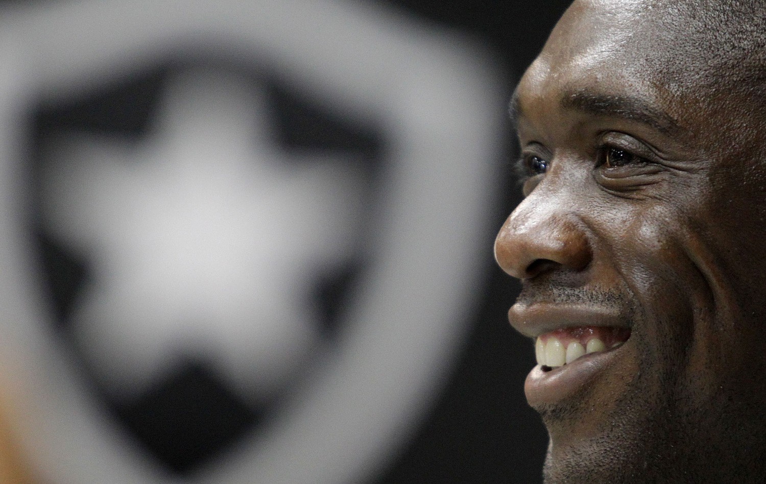 Novo técnico do Corinthians, Seedorf tem recorde de pontos pelo Botafogo no Cartola
