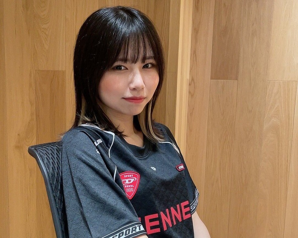 Shakespeare, da FENNEL, foi a primeira jogadora a atuar na LJL, liga japonesa de LoL — Foto: Instagram/Miyu "Shakespeare"