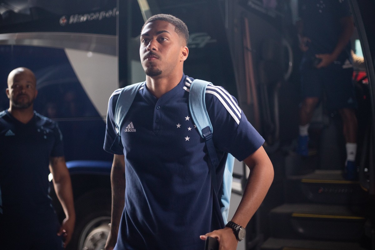 Vila Nova reforça elenco com Ruan Santos e Fernando Henrique, ex-Cruzeiro