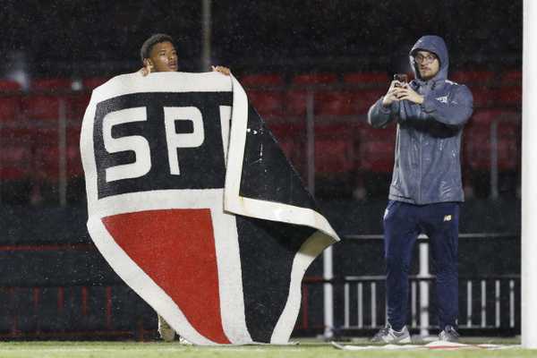 JOIAS NO PAULISTA! Dois destaques do São Paulo na Copinha devem ser titulares na estreia do São Paulo