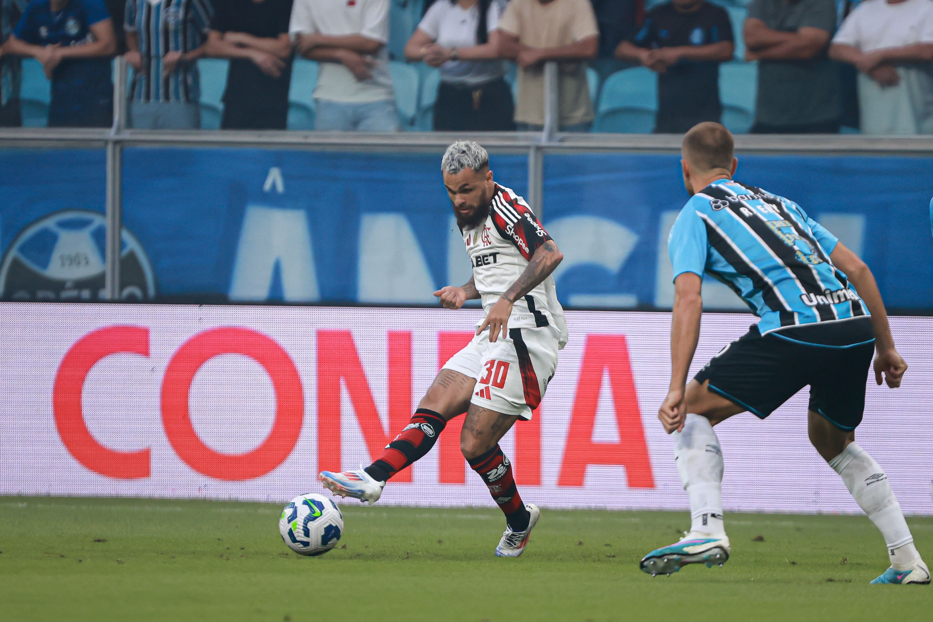 Desempenho do Grêmio: Equipe cede diante do Flamengo sem poder de reação