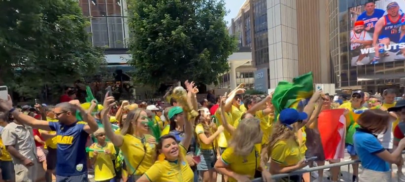 Brasileiros tomam Nova York no aquecimento para estreia na Copa do Mundo; veja imagens