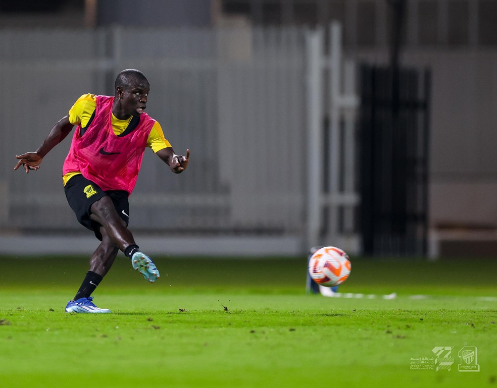 Al Ittihad x Sepahan: onde assistir ao vivo ao time de Benzema, que