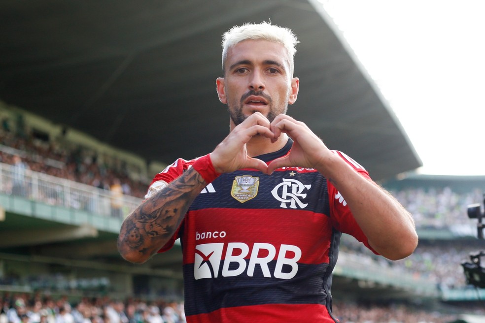 Coritiba x Flamengo: Arrascaeta — Foto: Gilvan de Souza / CRF
