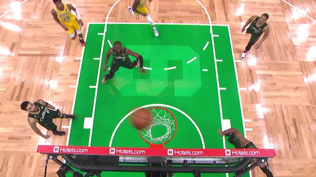 Lakers criticam juiz por erro em falta em LeBron: 