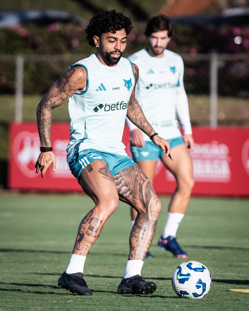 Gabigol em treino do Cruzeiro na Toca da Raposa