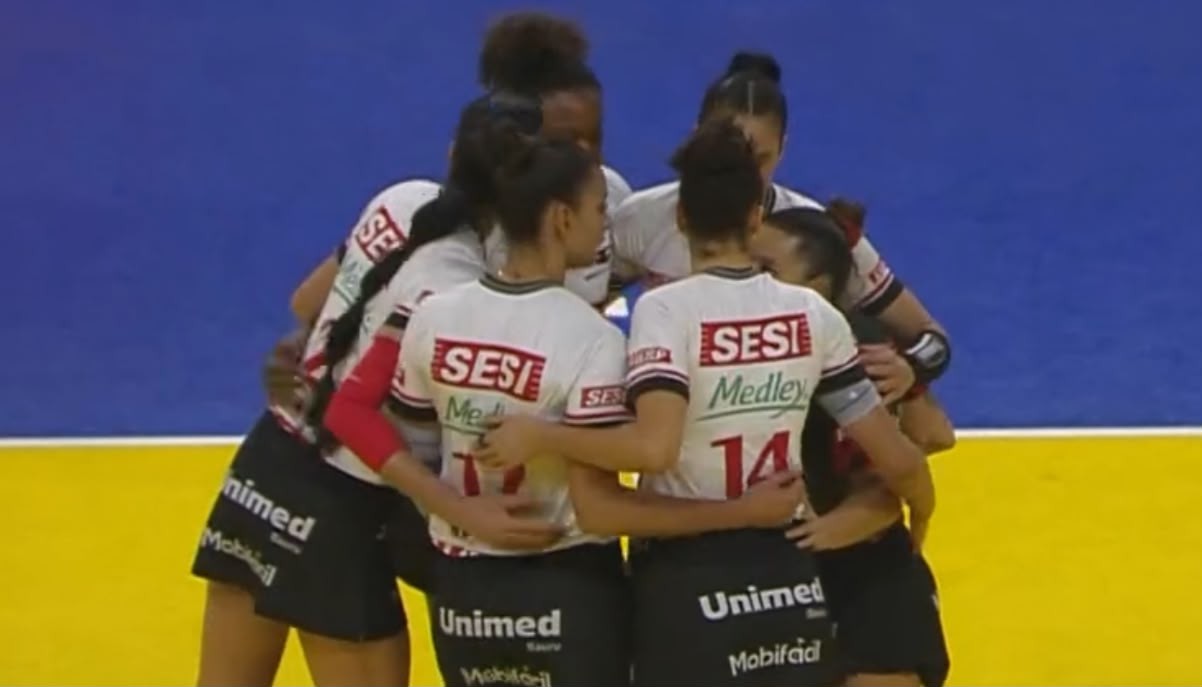 Sesi-Bauru vence o São Caetano e larga na frente na semifinal do Paulista de vôlei feminino