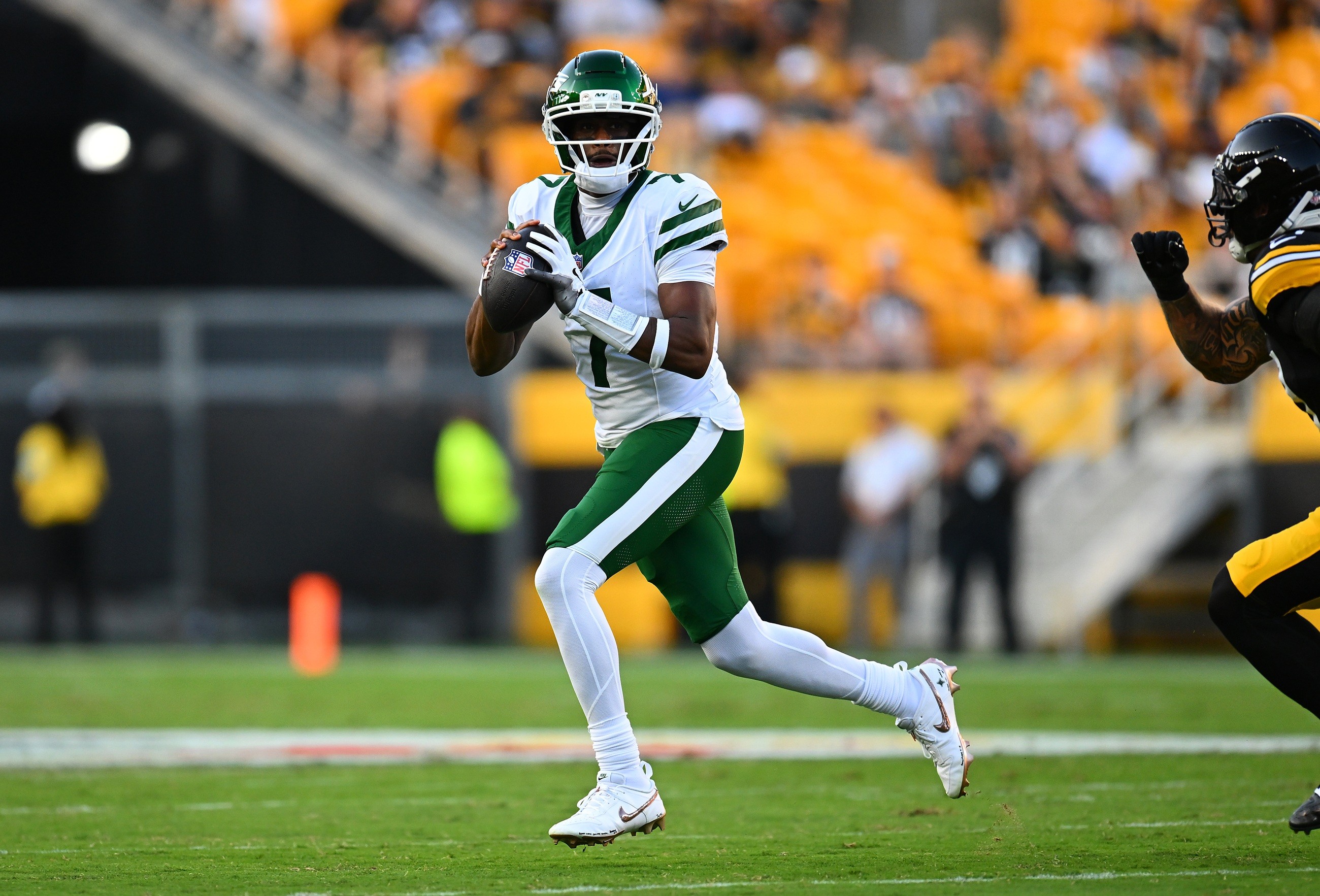 NFL: Quarterback tem atuação "perfeita" em vitória dos Jets na pré-temporada