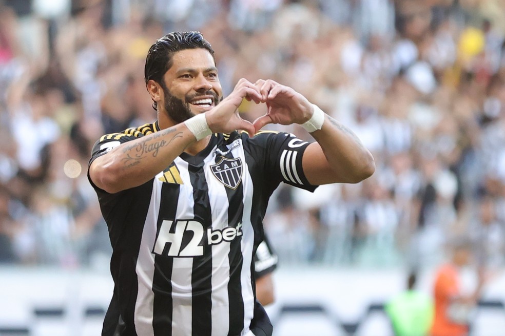 Hulk fez dois gols contra o Tombense — Foto: Gilson Lobo/AGIF