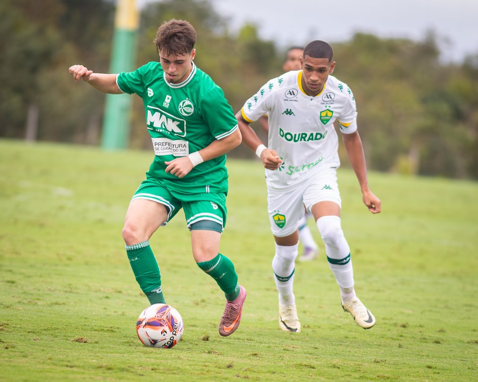 Lorenzo marcou o segundo gol do Cuiabá contra o Juventude