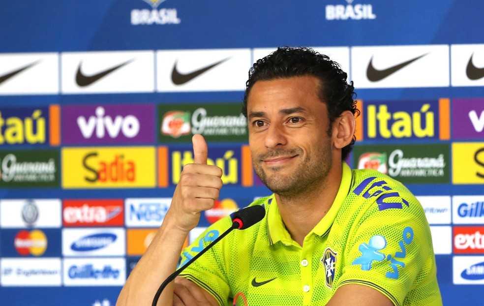 Fred em coletiva pela Seleção — Fluminense e Seleção