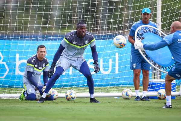 Dúvida sobre gol do Grêmio ressurge com sombra de Grohe antes do Brasileirão.