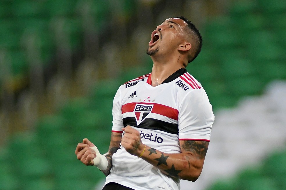 Luciano foi o melhor jogador do São Paulo no Brasileirão