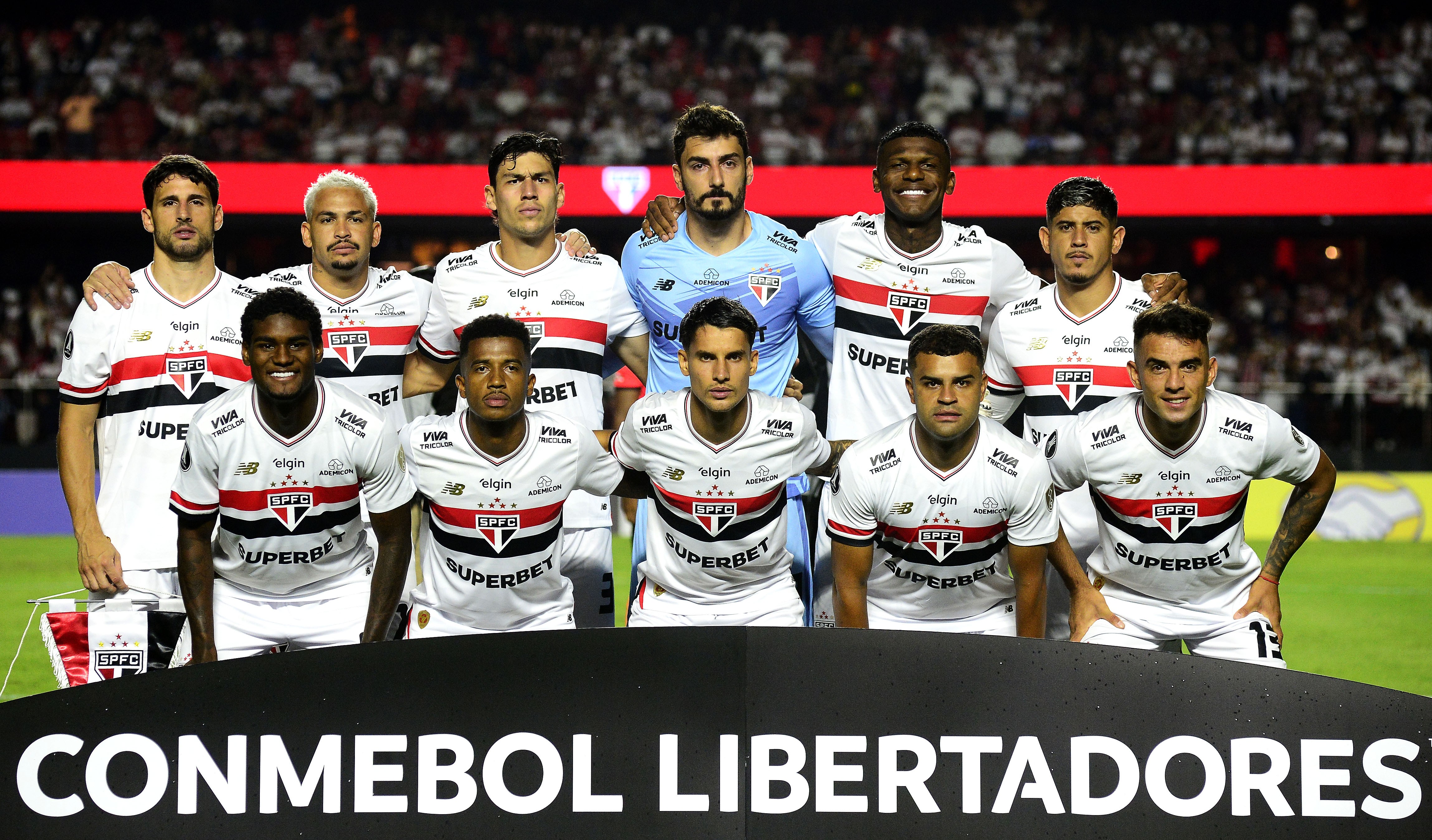 São Paulo: Família Ferreira brilha, mas defesa com falhas compromete atuação